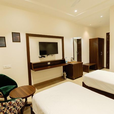 לודהיאנה Grand Heritage Hotel & Resort מראה חיצוני תמונה