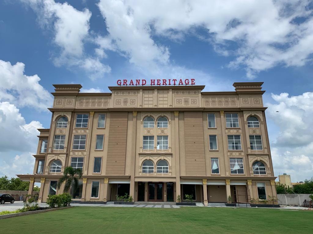 לודהיאנה Grand Heritage Hotel & Resort מראה חיצוני תמונה