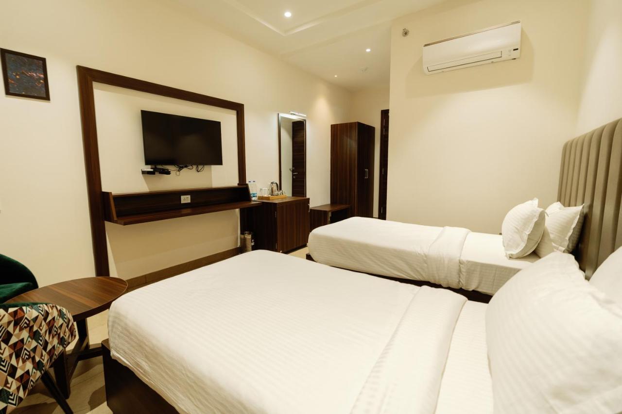 לודהיאנה Grand Heritage Hotel & Resort מראה חיצוני תמונה